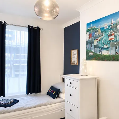 Granby House Apartments, 2, In The Old Town, 5 Minutes Walk To South Bay Beach, Free On Street Parking * Scarborough