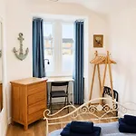 公寓 Granby House Apartments, 2, In The Old Town, 5 Minutes Walk To South Bay Beach, Free On Street Parking *