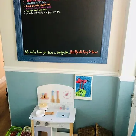 Granby House Apartments, 2, In The Old Town, Free On Street Parking Included