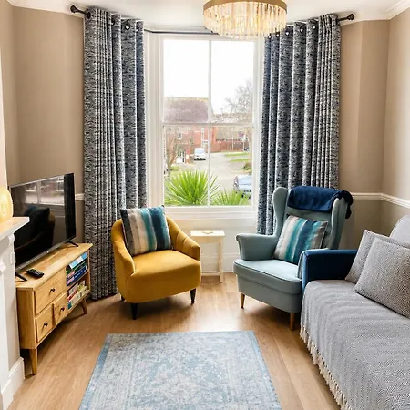 公寓 Granby House Apartments, 2, In The Old Town, 5 Minutes Walk To South Bay Beach, Free On Street Parking